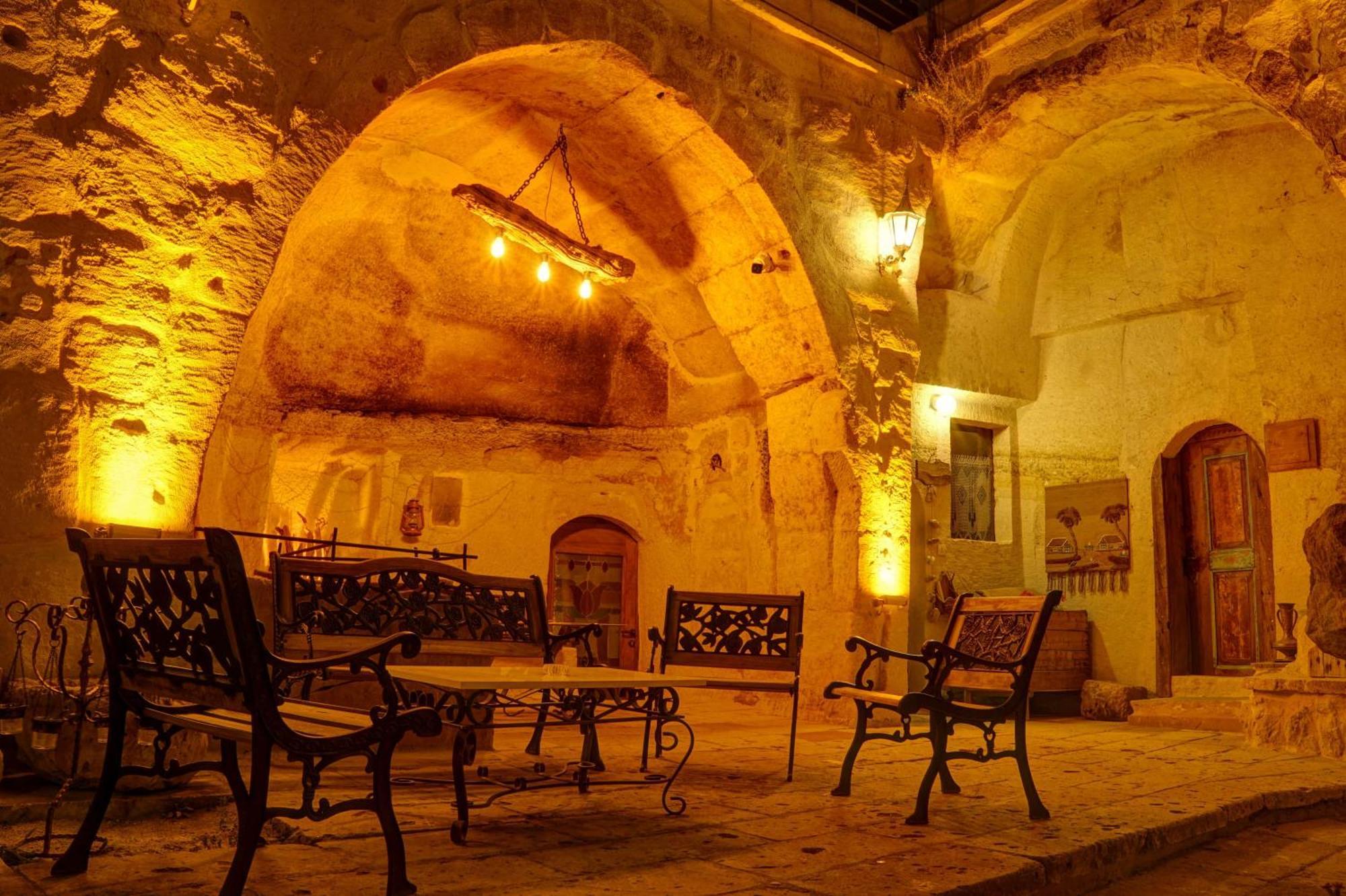 Gibos Cave Hotel Ürgüp Exterior photo